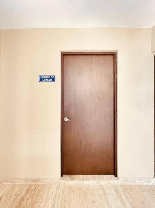 Gran Estudio A Unas Cuadras De La Playa